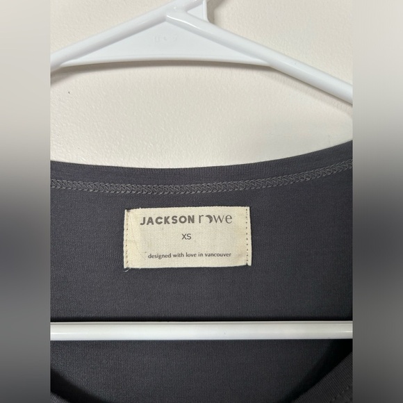 NWOT Jackson Rowe Women’s “Knotty” Tee - Picture 4 of 10